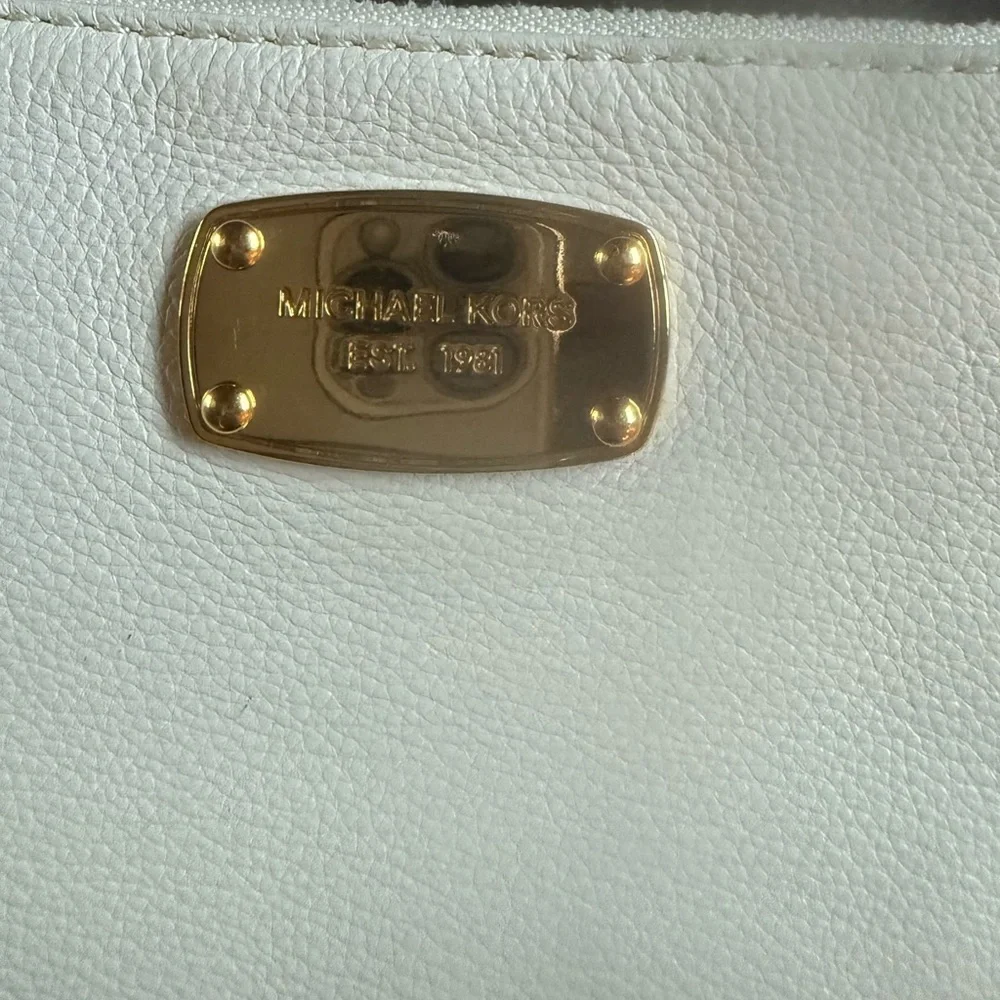 Michael Kors Cream Leather Wristlet